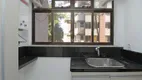 Foto 8 de Apartamento com 2 Quartos à venda, 71m² em Bom Jesus, Porto Alegre