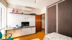 Foto 21 de Casa com 4 Quartos à venda, 240m² em Rio Branco, Porto Alegre