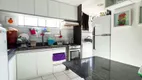 Foto 2 de Apartamento com 3 Quartos à venda, 96m² em Candelária, Natal