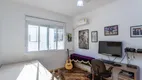 Foto 16 de Apartamento com 3 Quartos à venda, 103m² em Rio Branco, Porto Alegre