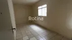 Foto 6 de Casa com 2 Quartos para alugar, 70m² em Brasil, Uberlândia