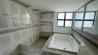 Foto 18 de Apartamento com 3 Quartos à venda, 269m² em Candelária, Natal