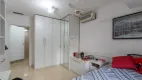 Foto 33 de Casa com 4 Quartos à venda, 301m² em Vila Assunção, Porto Alegre