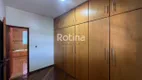 Foto 8 de Casa com 3 Quartos à venda, 230m² em Presidente Roosevelt, Uberlândia