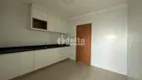 Foto 13 de Apartamento com 3 Quartos para alugar, 80m² em Tubalina, Uberlândia