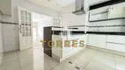 Foto 11 de Apartamento com 3 Quartos para alugar, 110m² em Praia das Pitangueiras, Guarujá