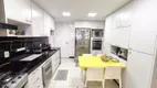 Foto 2 de Apartamento com 4 Quartos à venda, 185m² em Itapuã, Vila Velha