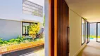 Foto 2 de Casa de Condomínio com 3 Quartos à venda, 355m² em Moema, São Paulo