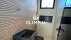 Foto 3 de Casa de Condomínio com 4 Quartos à venda, 400m² em Jardim Versailles, Uberlândia