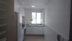 Foto 3 de Apartamento com 2 Quartos à venda, 56m² em Jardim Elizabete, Taboão da Serra