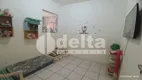 Foto 9 de Casa com 6 Quartos à venda, 250m² em Santa Mônica, Uberlândia