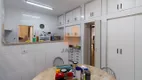 Foto 13 de Apartamento com 4 Quartos à venda, 220m² em Higienópolis, São Paulo
