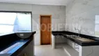 Foto 26 de Casa com 3 Quartos à venda, 172m² em Cidade Jardim, Uberlândia