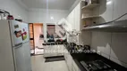 Foto 5 de Casa com 4 Quartos à venda, 200m² em Parque das Flores, Goiânia