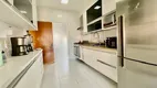 Foto 17 de Apartamento com 3 Quartos para alugar, 160m² em Embaré, Santos