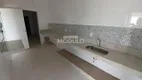 Foto 13 de Apartamento com 3 Quartos para alugar, 145m² em Tubalina, Uberlândia