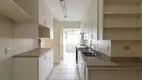 Foto 10 de Apartamento com 3 Quartos para alugar, 130m² em Jardins, São Paulo