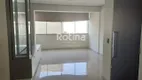 Foto 2 de Apartamento com 3 Quartos à venda, 100m² em Tabajaras, Uberlândia