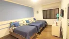 Foto 16 de Apartamento com 5 Quartos para venda ou aluguel, 216m² em Pitangueiras, Guarujá