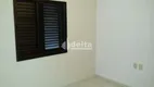 Foto 5 de Apartamento com 3 Quartos para alugar, 54m² em Santa Mônica, Uberlândia