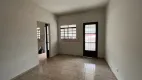 Foto 4 de Casa com 2 Quartos para alugar, 75m² em Vila Esperanca, Maringá