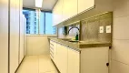 Foto 3 de Apartamento com 2 Quartos para alugar, 77m² em Calhau, São Luís