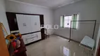 Foto 10 de Casa com 4 Quartos à venda, 285m² em Jardim Goiás, Goiânia