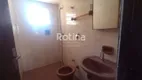 Foto 10 de Casa com 2 Quartos para alugar, 120m² em Nossa Senhora Aparecida, Uberlândia