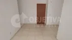 Foto 2 de Apartamento com 2 Quartos à venda, 50m² em Jardim Célia, Uberlândia