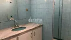 Foto 23 de Casa com 4 Quartos para alugar, 280m² em Lidice, Uberlândia