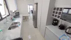Foto 11 de Apartamento com 5 Quartos para alugar, 200m² em Jardim Astúrias, Guarujá