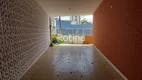 Foto 4 de Casa com 4 Quartos para alugar, 254m² em Fundinho, Uberlândia