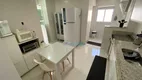 Foto 8 de Apartamento com 3 Quartos à venda, 175m² em Praia das Pitangueiras, Guarujá