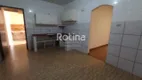 Foto 6 de Casa com 3 Quartos para alugar, 115m² em Brasil, Uberlândia