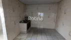 Foto 10 de Casa com 2 Quartos à venda, 150m² em Bom Jesus, Uberlândia