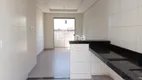 Foto 3 de Apartamento com 2 Quartos à venda, 55m² em Santa Mônica, Uberlândia