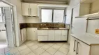 Foto 16 de Apartamento com 3 Quartos para alugar, 110m² em Pitangueiras, Guarujá