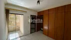 Foto 11 de Casa com 4 Quartos para alugar, 270m² em Jardim Karaíba, Uberlândia