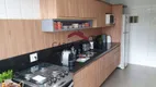 Foto 5 de Apartamento com 3 Quartos à venda, 135m² em Pitangueiras, Guarujá