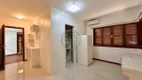 Foto 15 de Casa de Condomínio com 5 Quartos à venda, 227m² em Rio Tavares, Florianópolis