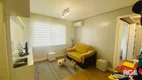Foto 3 de Apartamento com 2 Quartos à venda, 53m² em Floresta, Porto Alegre