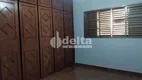 Foto 4 de Casa com 4 Quartos à venda, 160m² em Cidade Jardim, Uberlândia