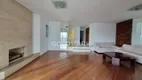 Foto 2 de Apartamento com 3 Quartos à venda, 200m² em Moema, São Paulo