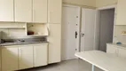 Foto 3 de Apartamento com 3 Quartos à venda, 154m² em Higienópolis, São Paulo