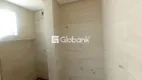 Foto 6 de Apartamento com 3 Quartos à venda, 130m² em Candida Câmara, Montes Claros