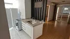 Foto 2 de Apartamento com 2 Quartos à venda, 54m² em Centro, Londrina