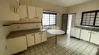 Foto 22 de Imóvel Comercial com 5 Quartos para alugar, 240m² em Osvaldo Rezende, Uberlândia
