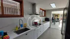 Foto 11 de Casa com 4 Quartos à venda, 137m² em Pitangueiras, Rio de Janeiro