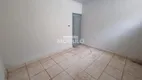 Foto 5 de Casa com 2 Quartos para alugar, 30m² em Osvaldo Rezende, Uberlândia