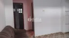 Foto 3 de Casa com 2 Quartos à venda, 300m² em Lidice, Uberlândia